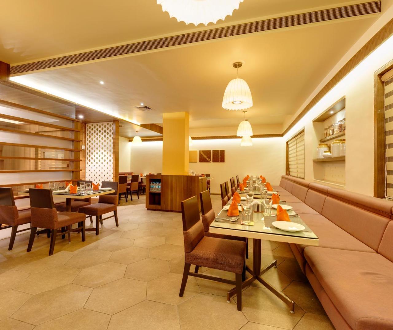 Kyriad Hotel Jaipur By Othpl מראה חיצוני תמונה