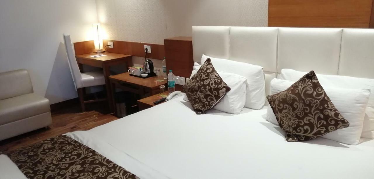 Kyriad Hotel Jaipur By Othpl מראה חיצוני תמונה