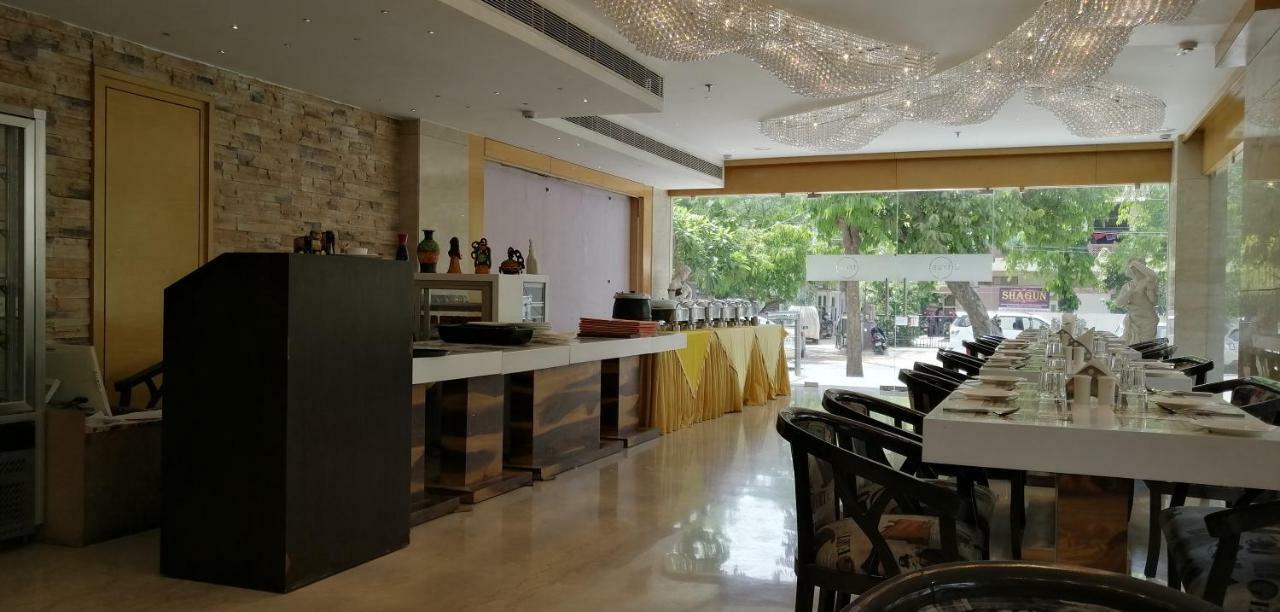 Kyriad Hotel Jaipur By Othpl מראה חיצוני תמונה